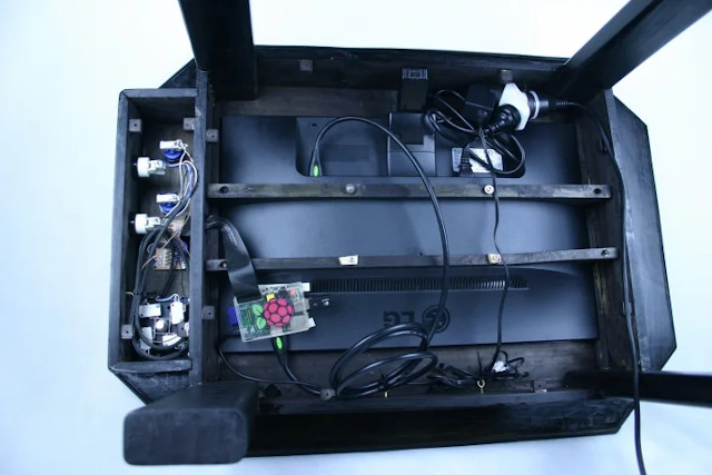 Raspberry Pi arkadni klub stočić odozdo