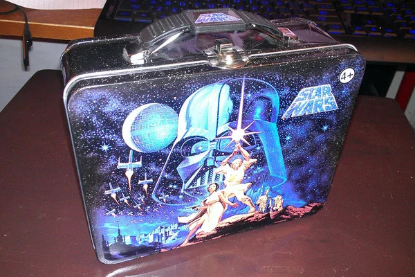 Kompjuter u lunch box koferčetu